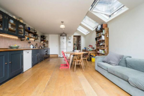 Lovely 4 Bedroom Terraced Family Home